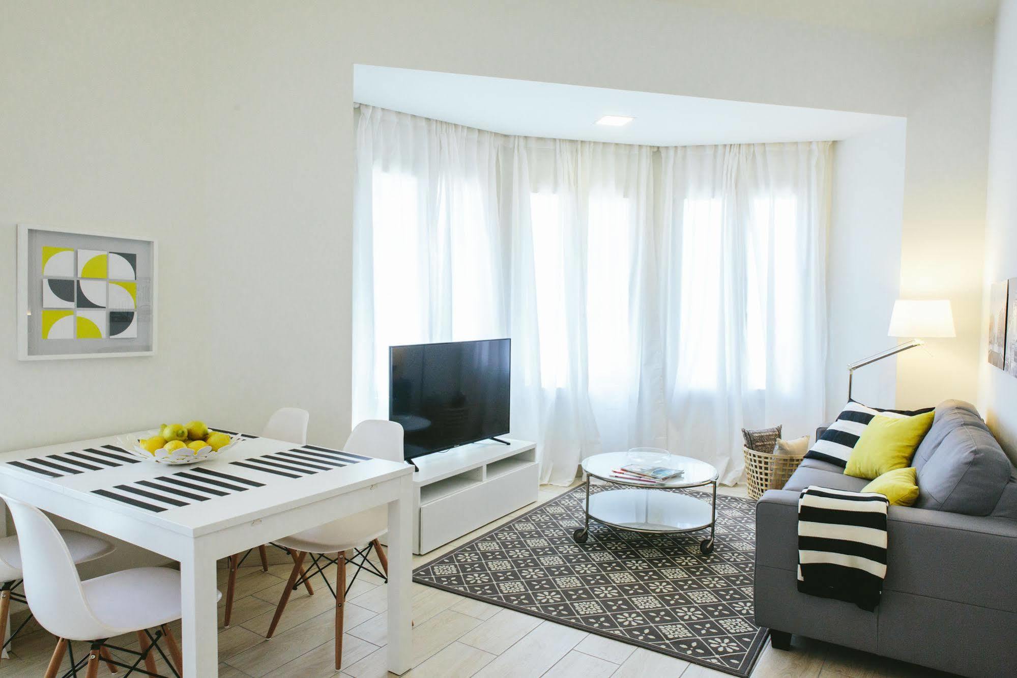 The Lucky Flats - Poeta Quintana Apartment Аликанте Екстериор снимка
